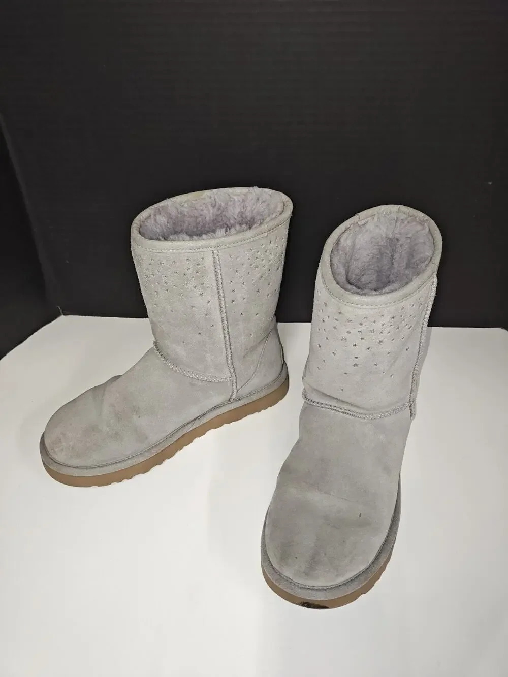 UGG AUSTRALIA Women's Classic Short Sherpa Stargirl Boots In Gray S/N 1098474